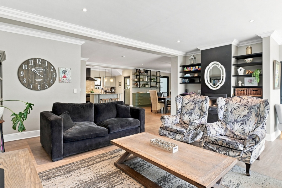 5 Bedroom Property for Sale in Stonehurst Mountain Estate Western Cape